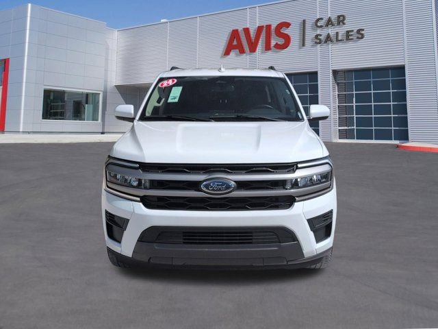 Used 2024 Ford Expedition Max XLT image 2