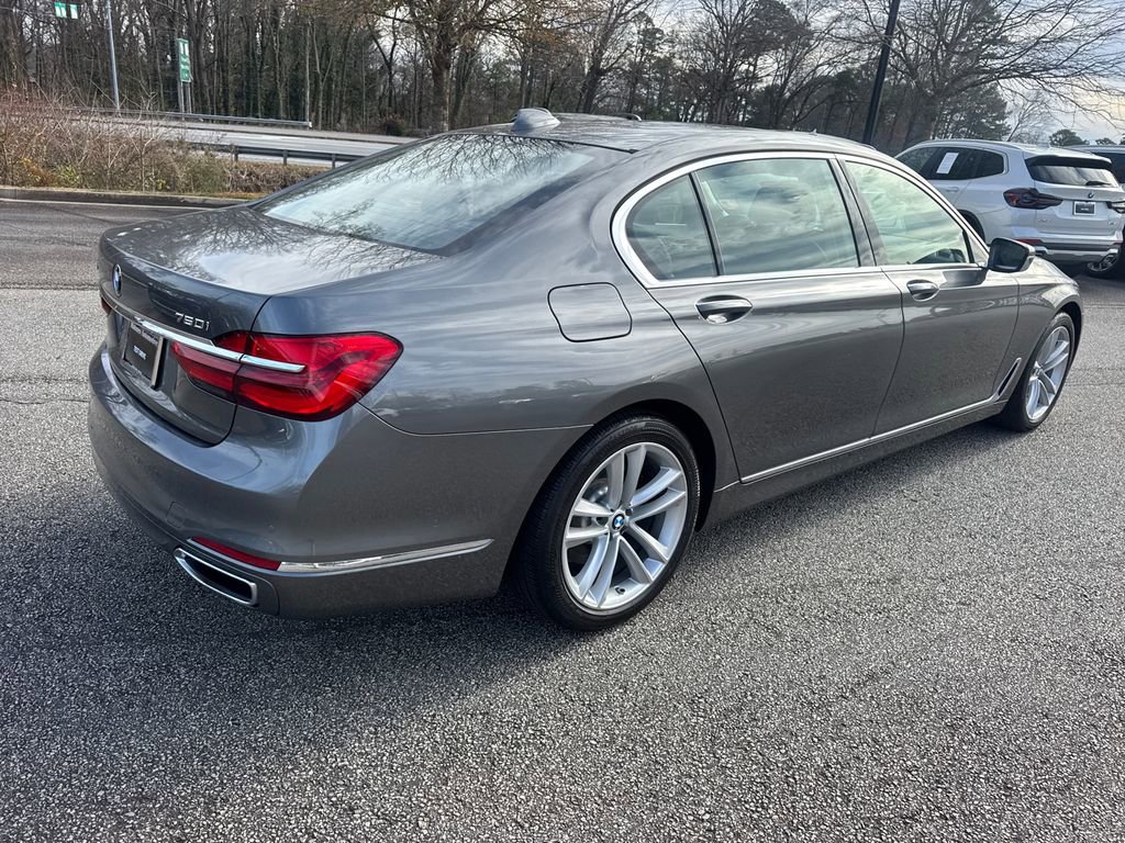 Used 2018 BMW 750i xDrive image 7
