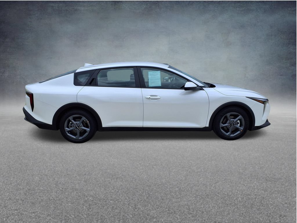 Used 2025 Kia K4 FWD image 9