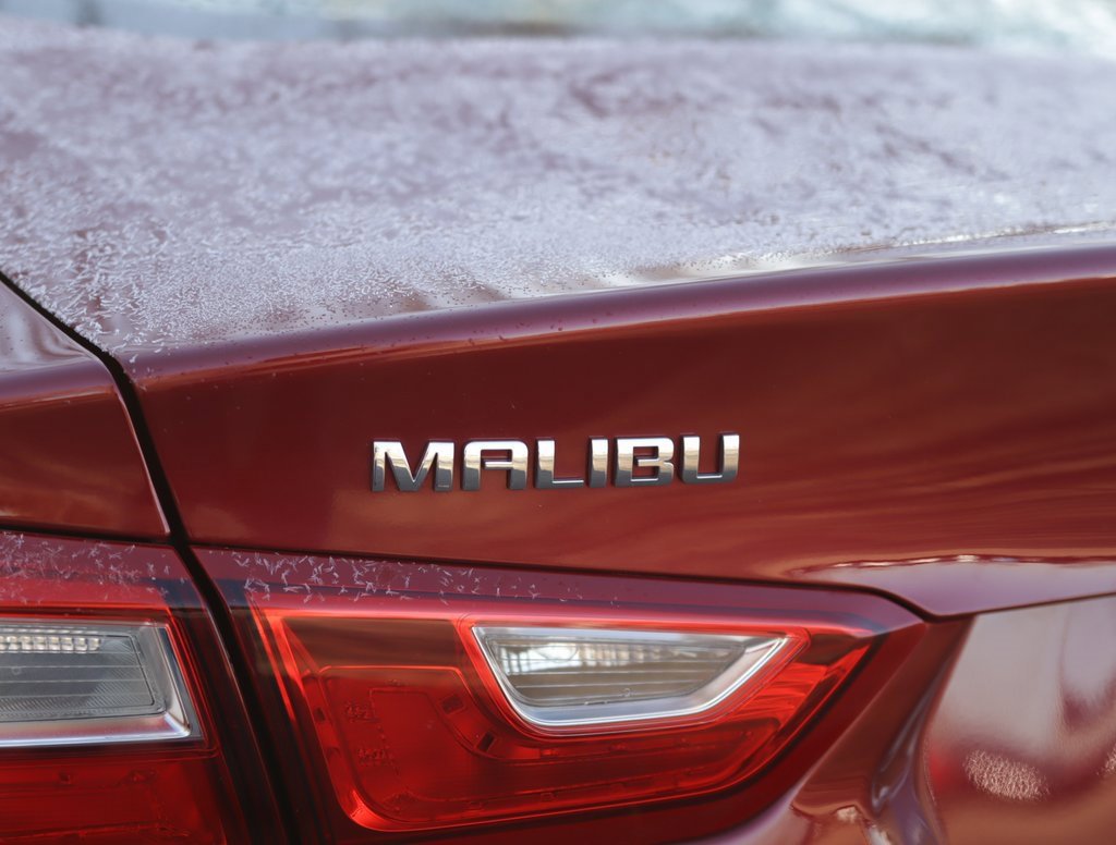 Used 2017 Chevrolet Malibu LT w/ Leather Package image 32