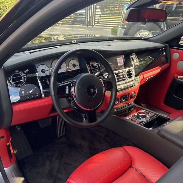 Used 2019 Rolls-Royce Ghost image 13
