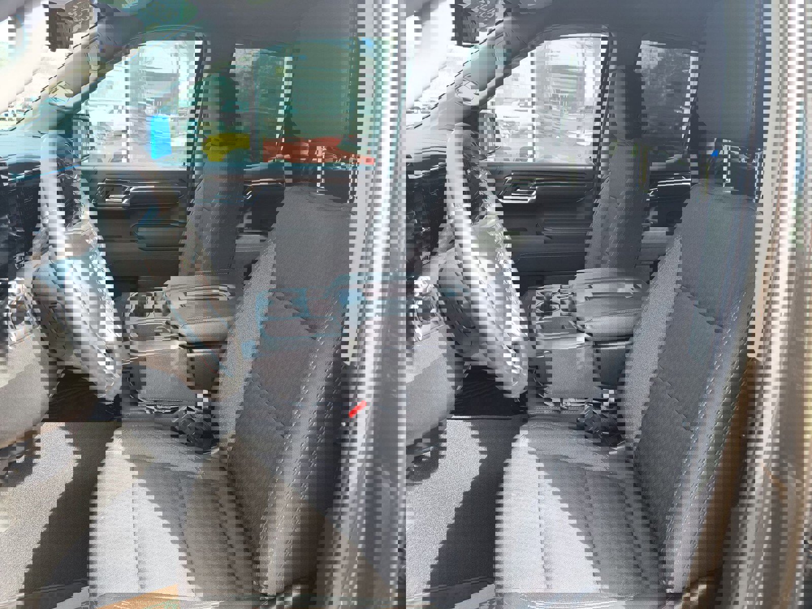 Used 2023 Chevrolet Silverado 1500 LT image 17