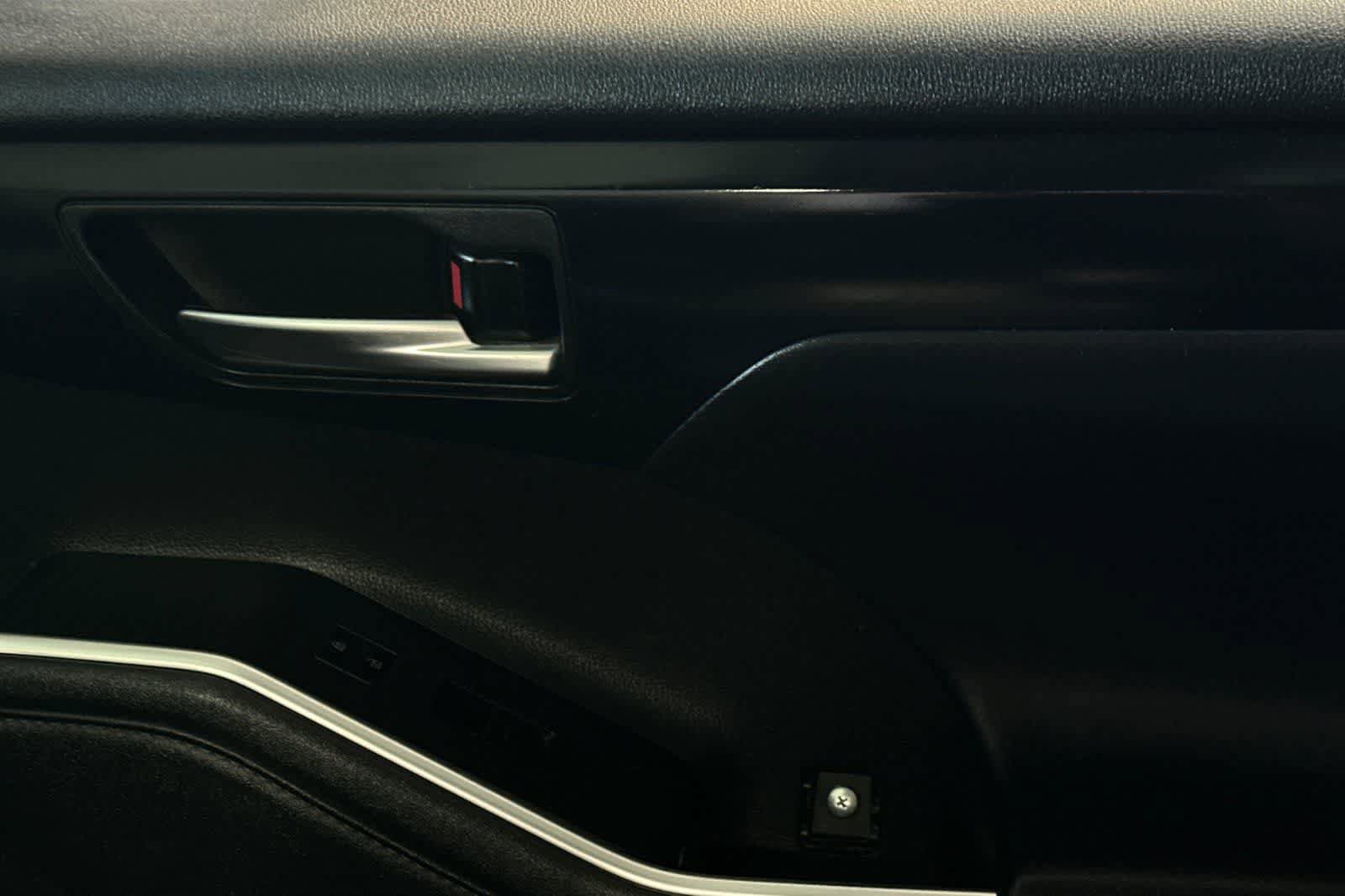 Used 2020 Toyota Highlander XLE image 22