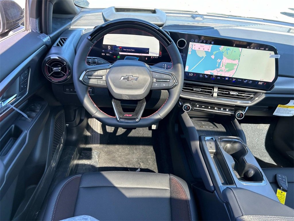 New 2025 Chevrolet Equinox EV RS image 4