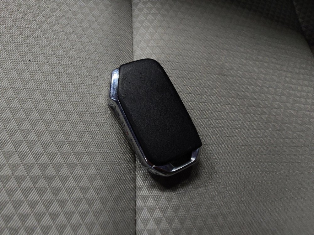 Used 2025 Kia Soul LX w/ LX Technology Package FWD image 32
