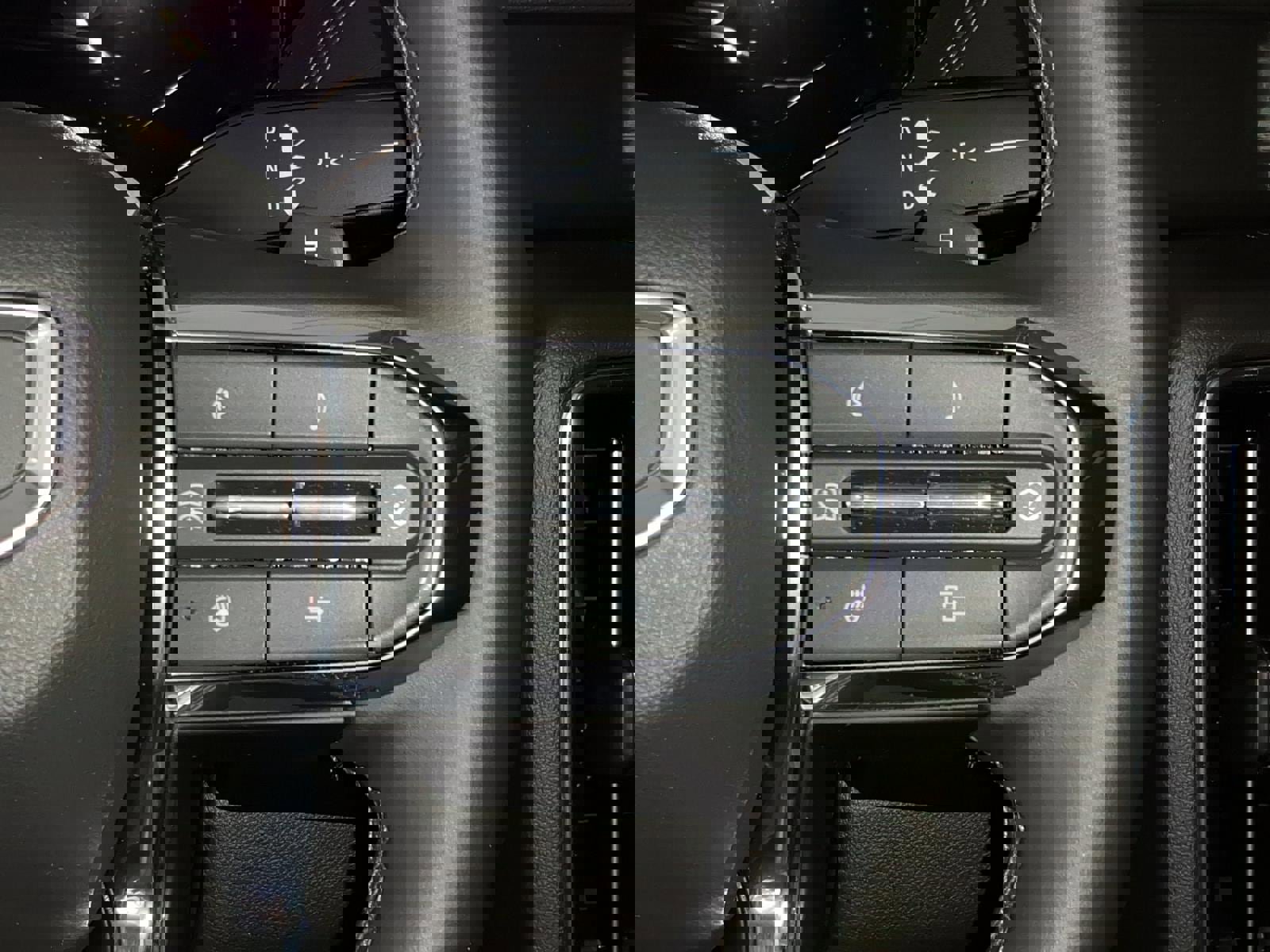 New 2025 GMC Yukon XL Denali w/ Sun & Power Step Package image 18