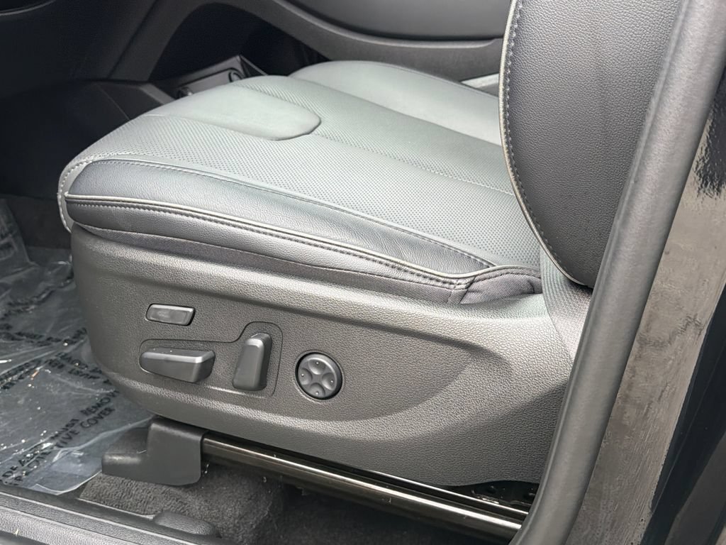 Used 2023 Hyundai Santa Fe Limited AWD/4WD image 19