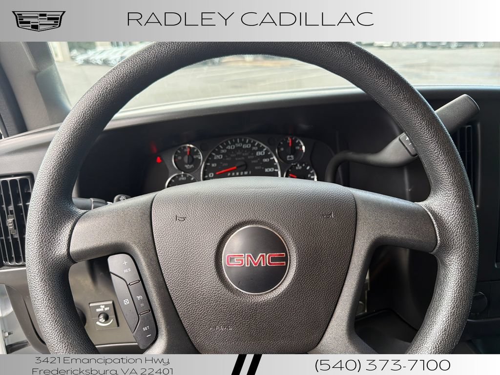 Used 2025 GMC Savana 2500 w/ Driver Convenience Package RWD image 4