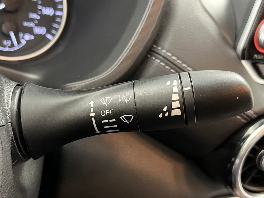 Used 2025 Nissan Sentra SV FWD image 39