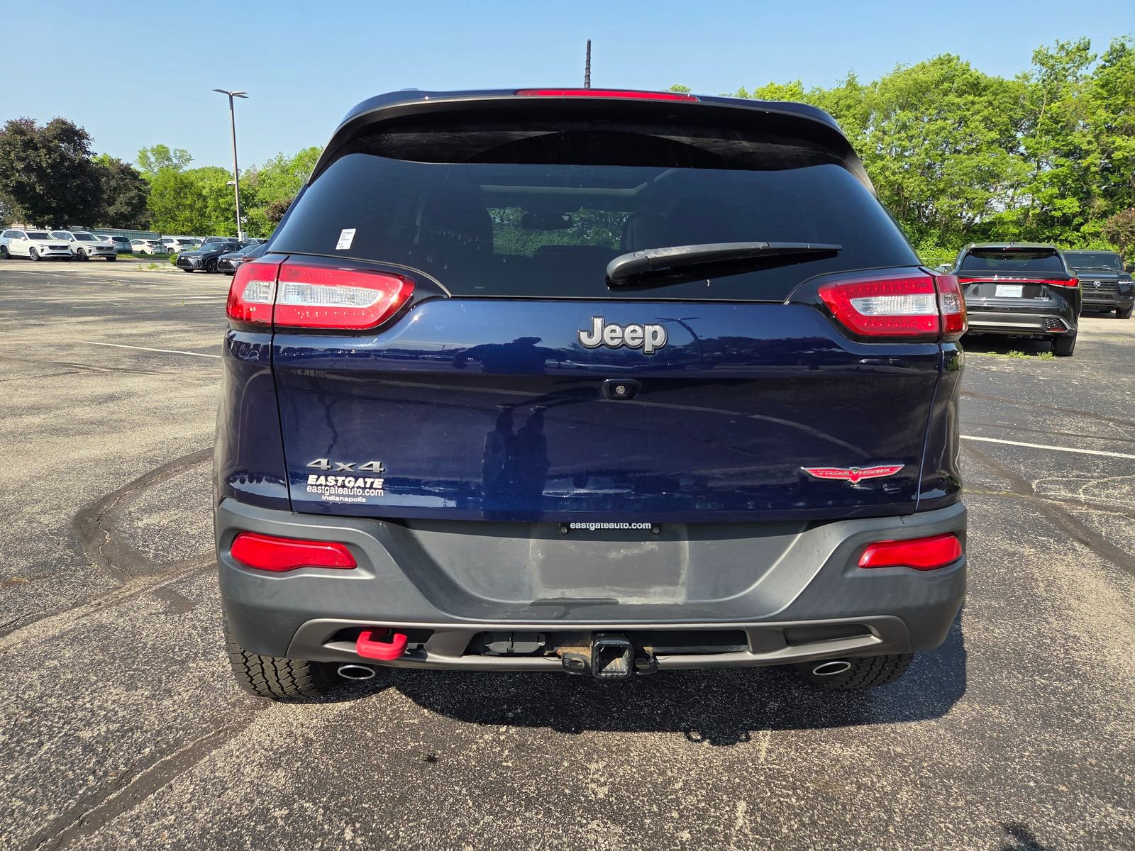 Used 2016 Jeep Cherokee Trailhawk w/ Comfort/Convenience Group AWD/4WD image 9