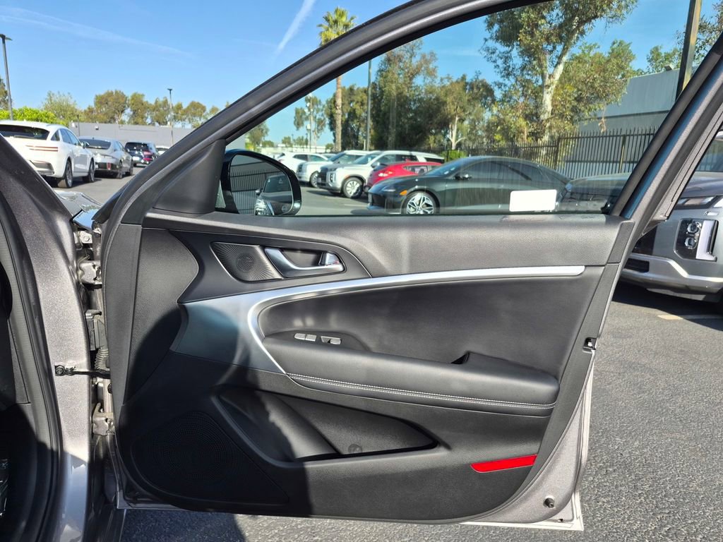 Used 2026 Genesis G70 2.5T image 21