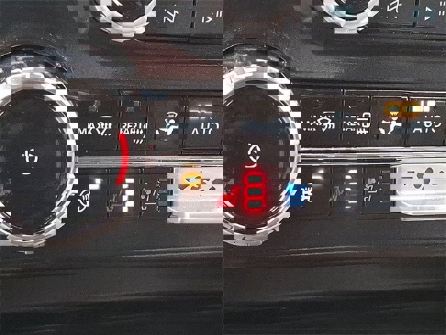 Certified 2024 Ford F250 Lariat image 19