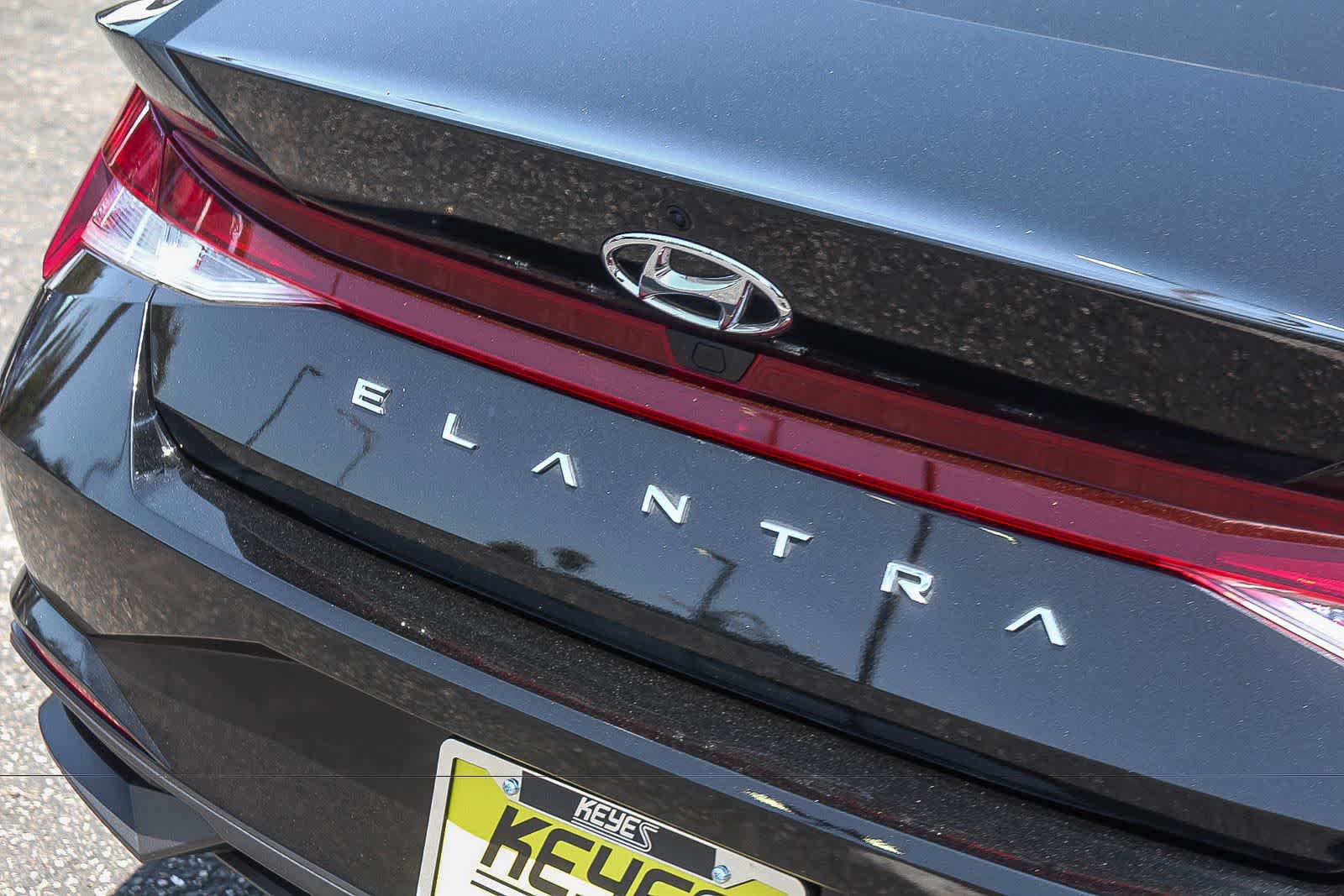 Certified 2023 Hyundai Elantra SEL w/ Convenience Package FWD image 9