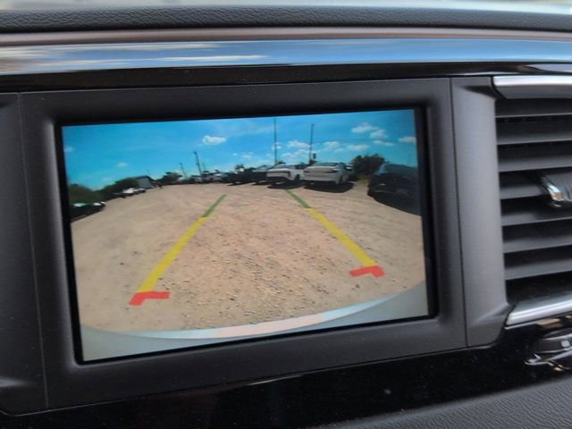 Used 2024 Chrysler Voyager LX image 17