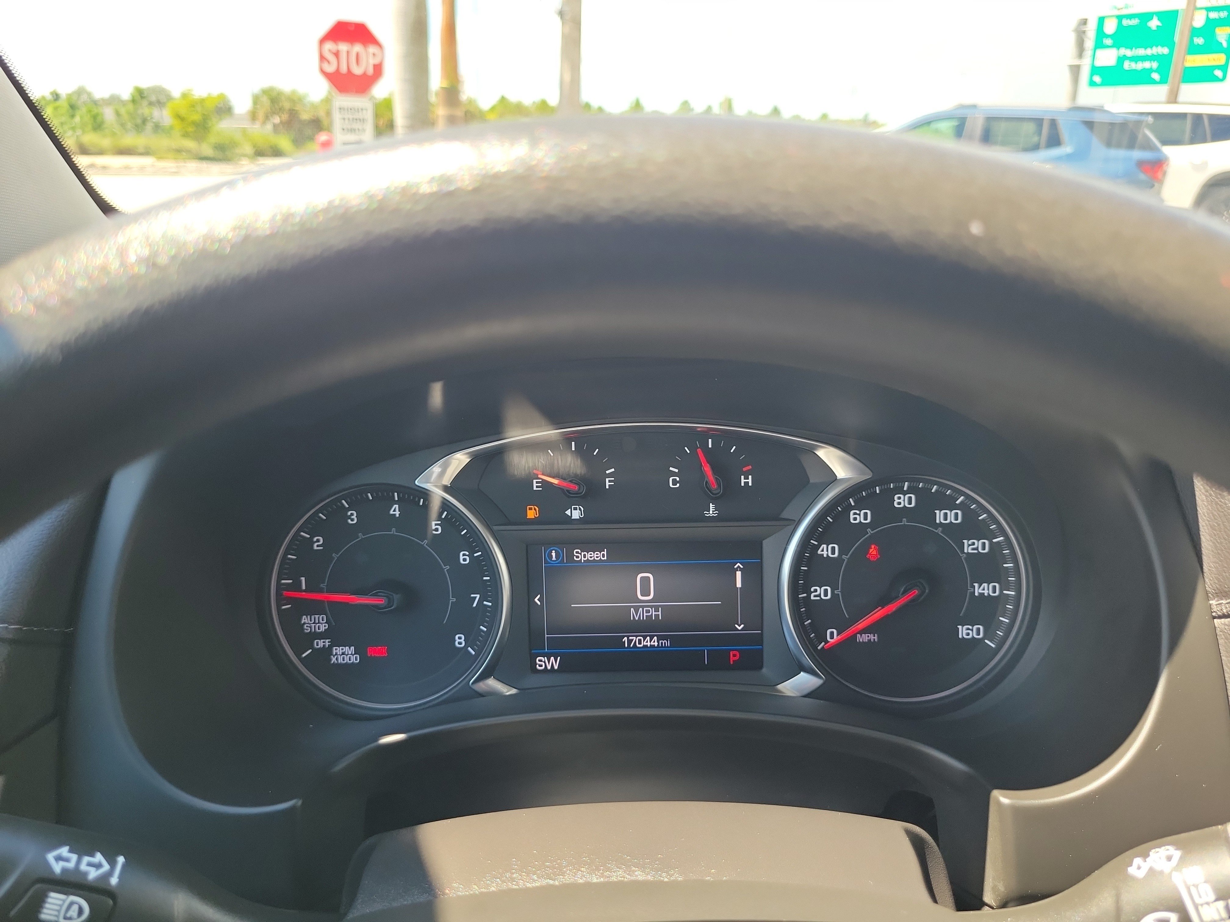 Used 2024 GMC Terrain SLE w/ Driver Convenience Package FWD image 27