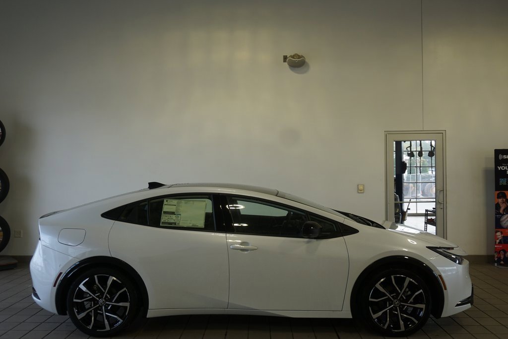 New 2026 Toyota Prius Plug-In Hybrid image 18