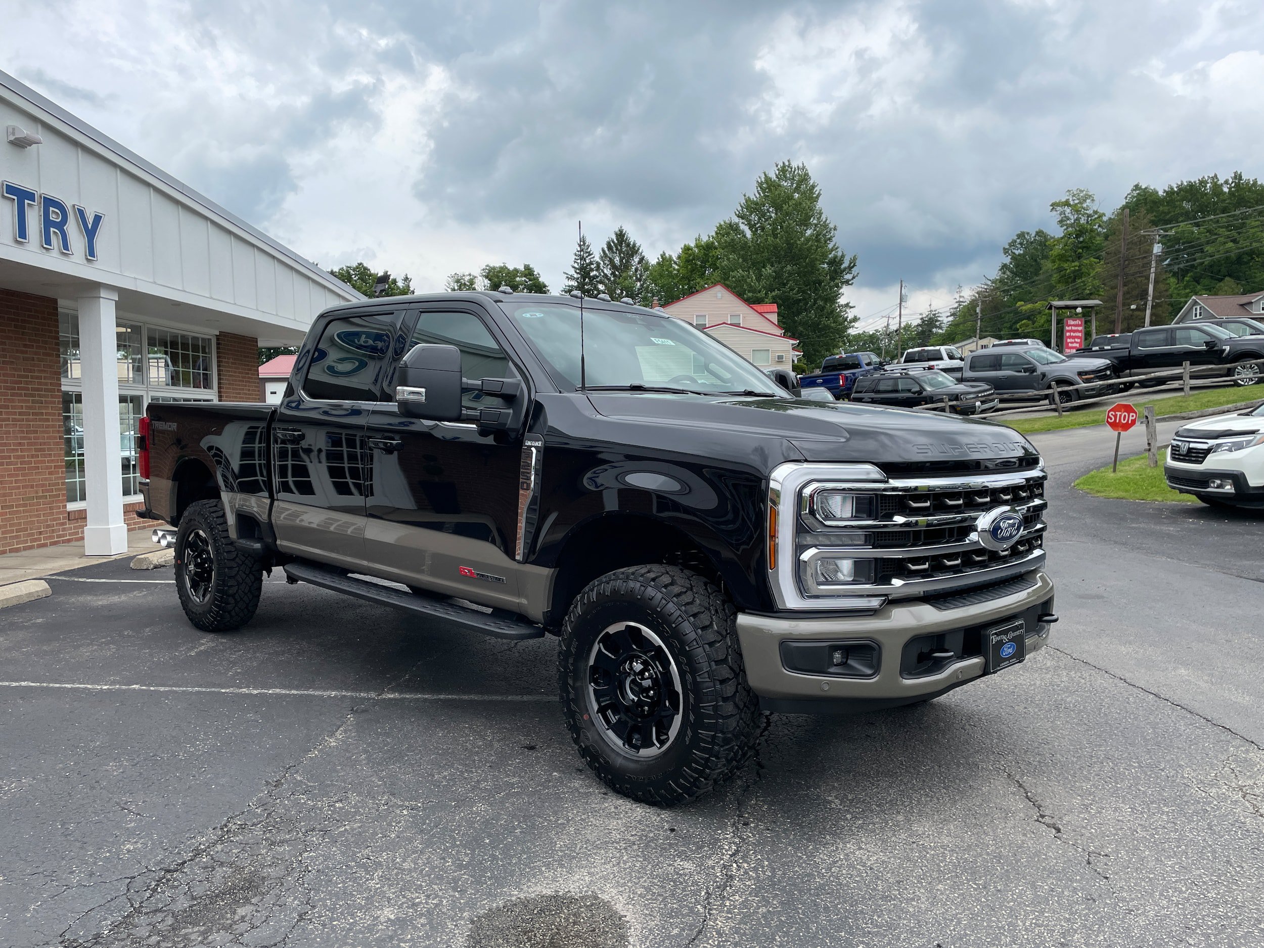 New 2026 Ford F250 King Ranch w/ Tremor Off-Road Package AWD/4WD image 3