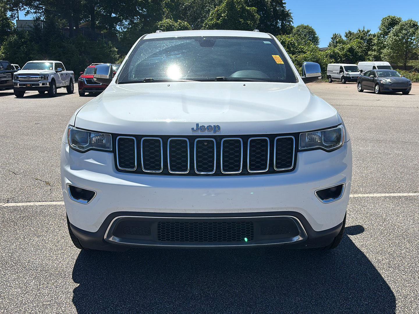 Used 2017 Jeep Grand Cherokee Limited RWD image 2
