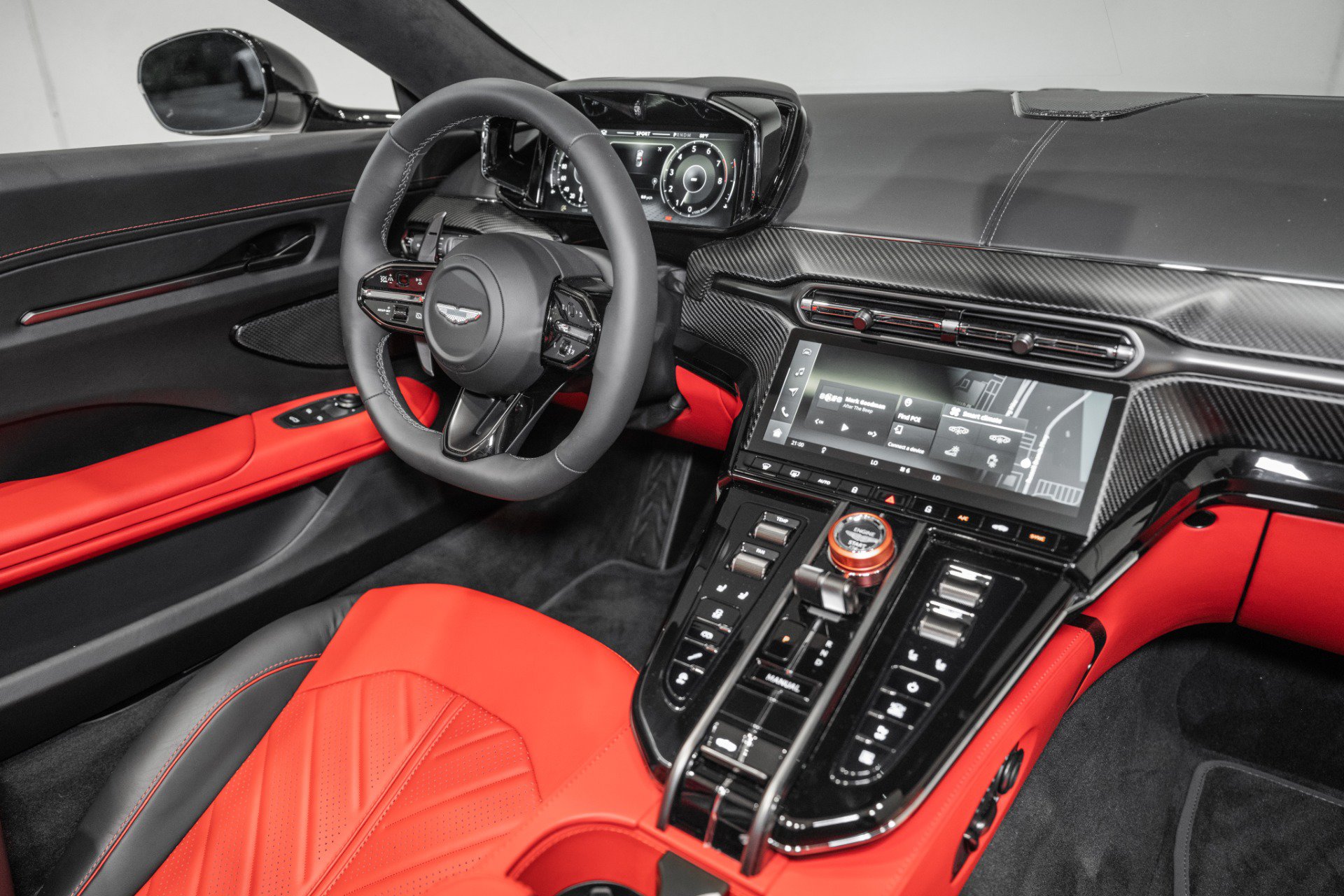New 2026 Aston Martin V8 Vantage S RWD image 18