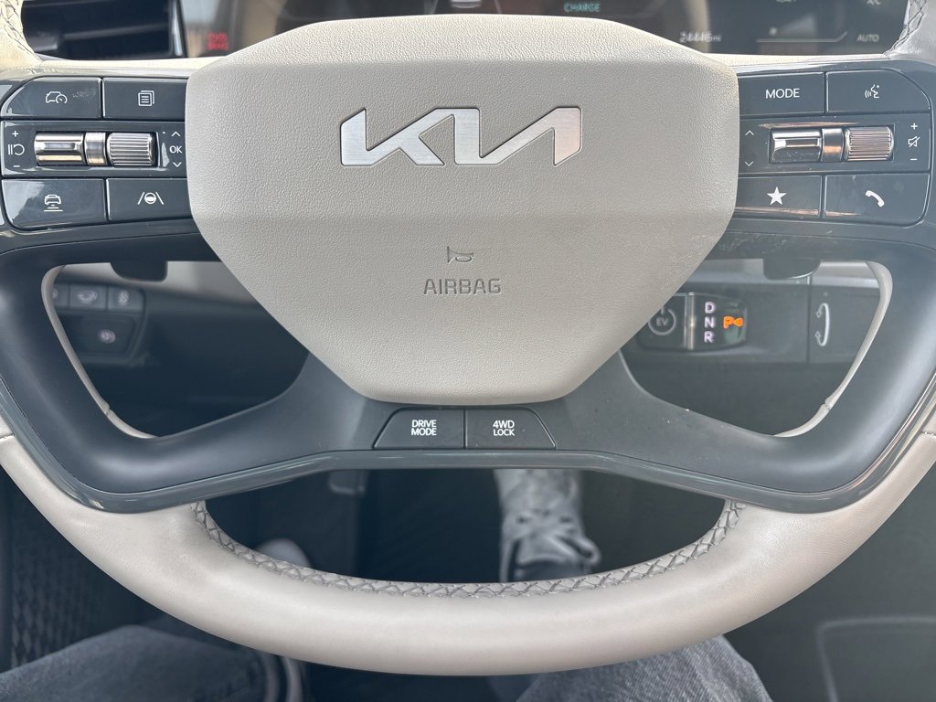 Certified 2024 Kia EV9 Wind image 13