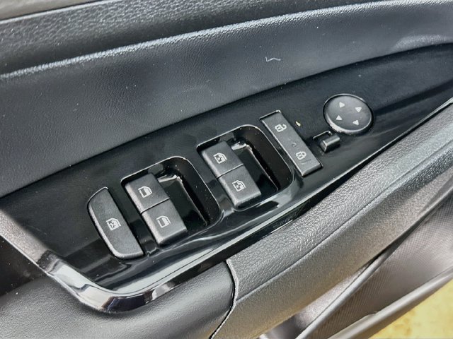 Used 2023 Kia Sportage X-Line w/ X-Line Premium Package AWD/4WD image 19
