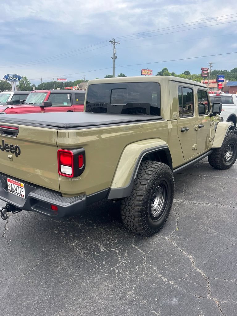 Used 2025 Jeep Gladiator Sport AWD/4WD image 6