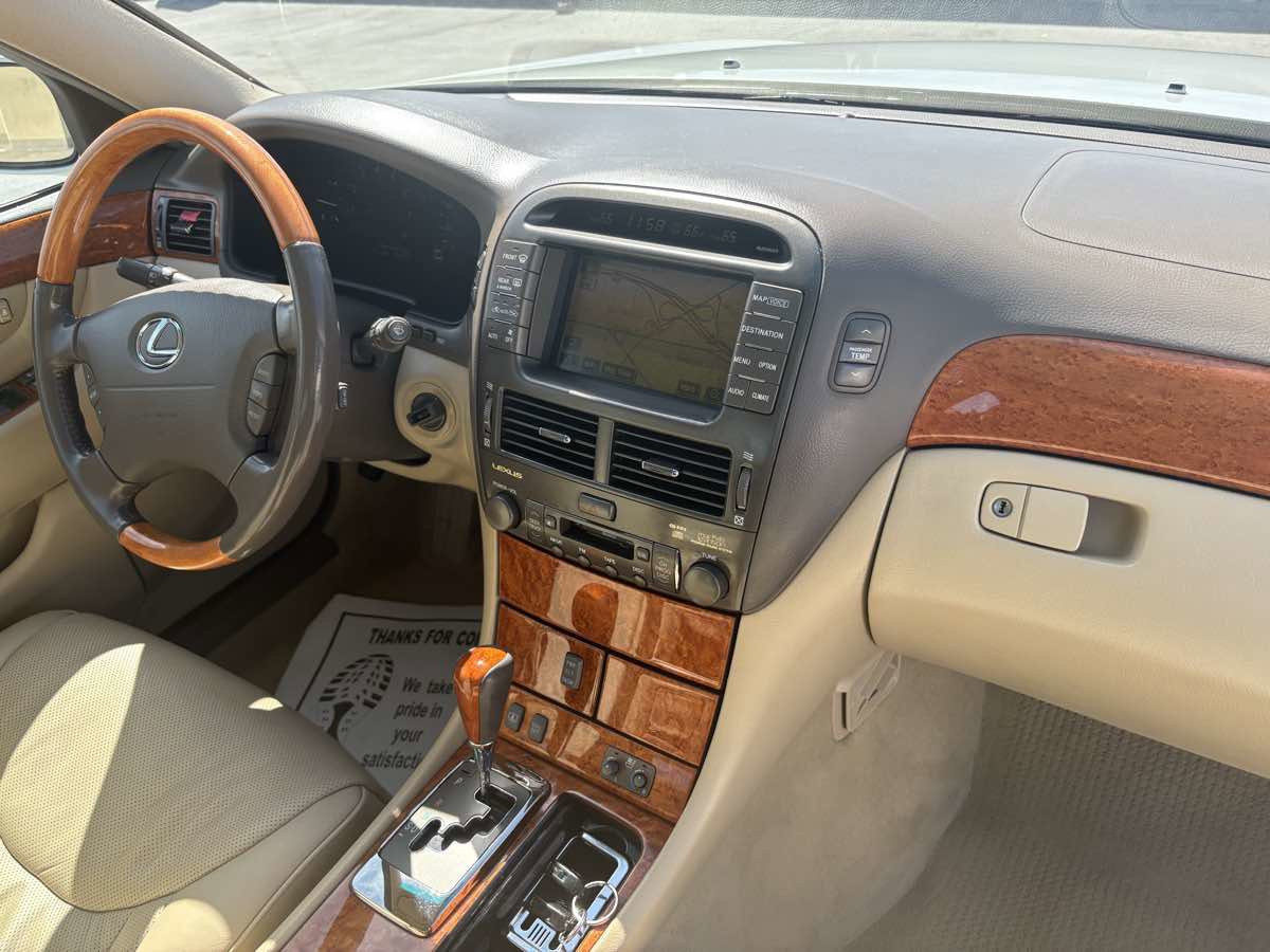 Used 2005 Lexus LS 430 image 31