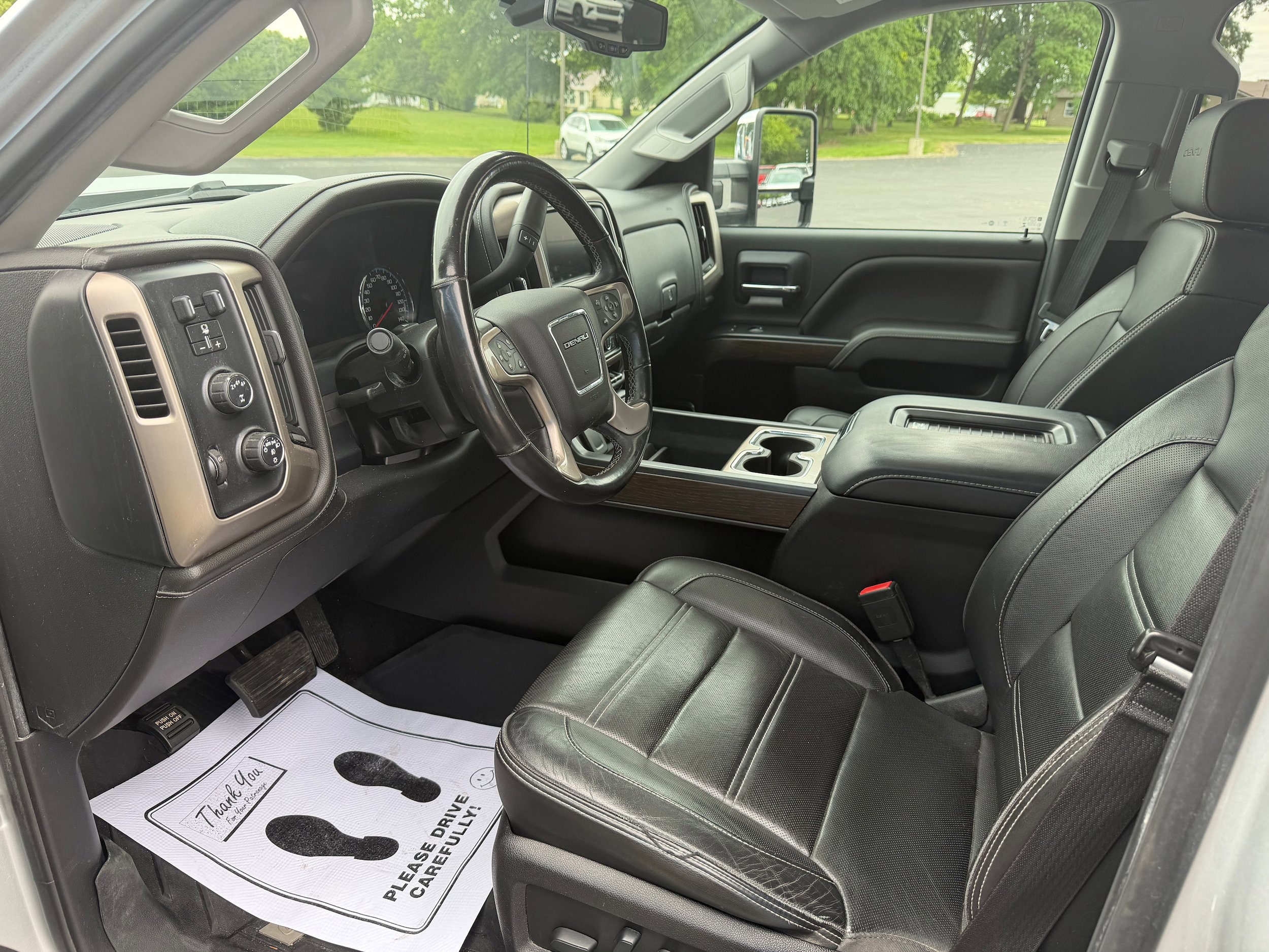 Used 2019 GMC Sierra 2500 Denali w/ Duramax Plus Package AWD/4WD image 22