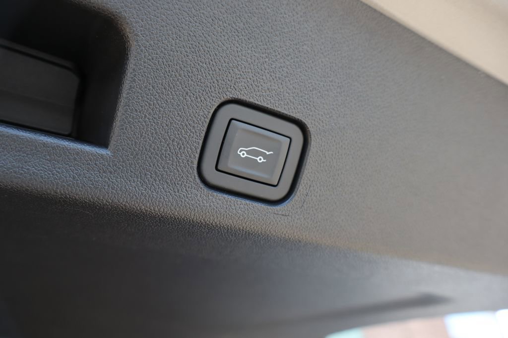 New 2026 Chevrolet Traverse Z71 w/ Enhanced Driving Package AWD/4WD image 42