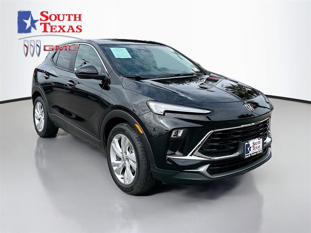 Used 2024 Buick Encore GX Preferred w/ Comfort Package FWD image 1