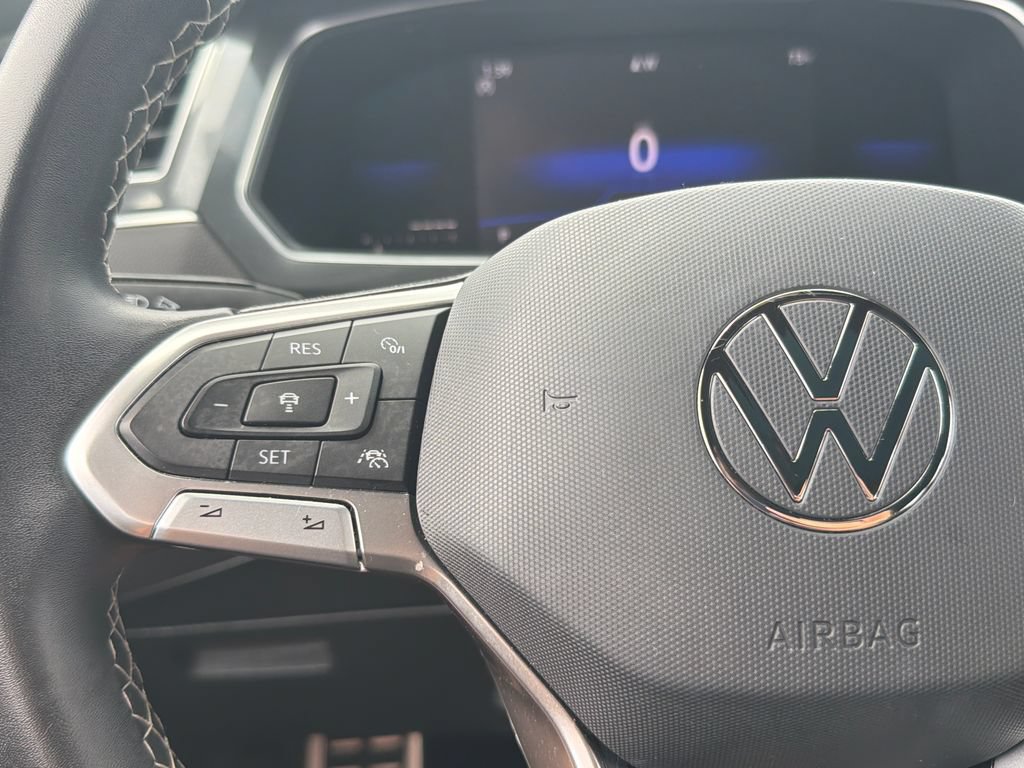 Certified 2023 Volkswagen Tiguan SE R-Line FWD image 13
