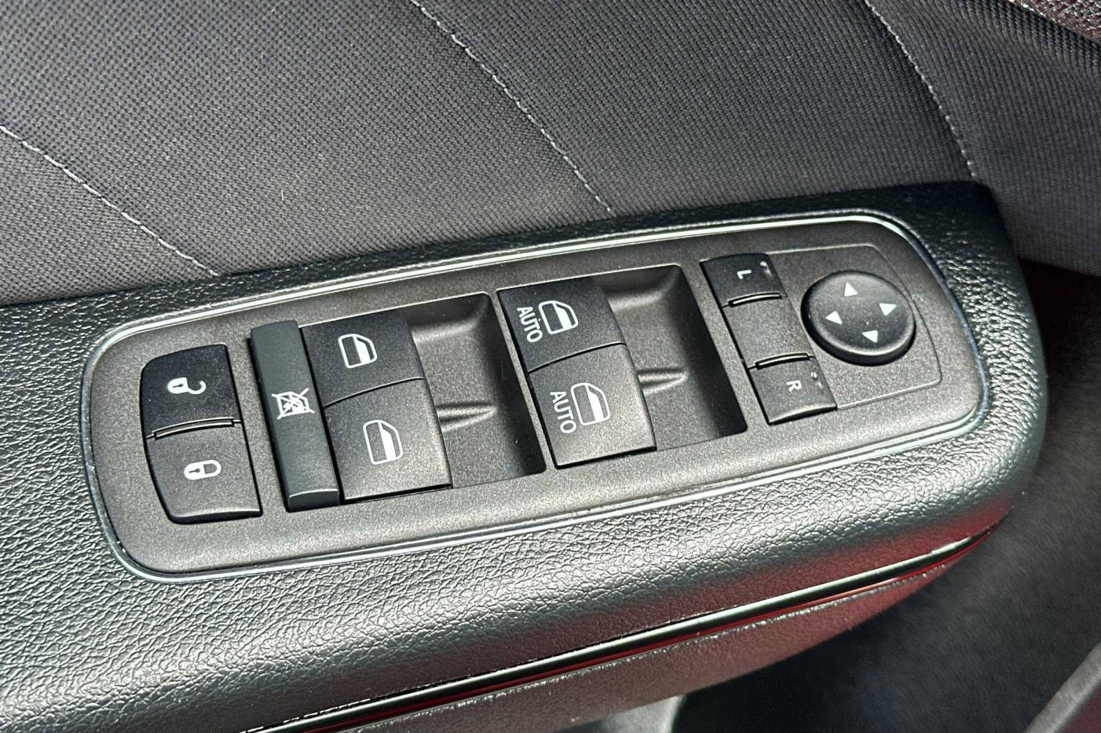 Used 2022 Dodge Charger R/T w/ Blacktop Package image 11