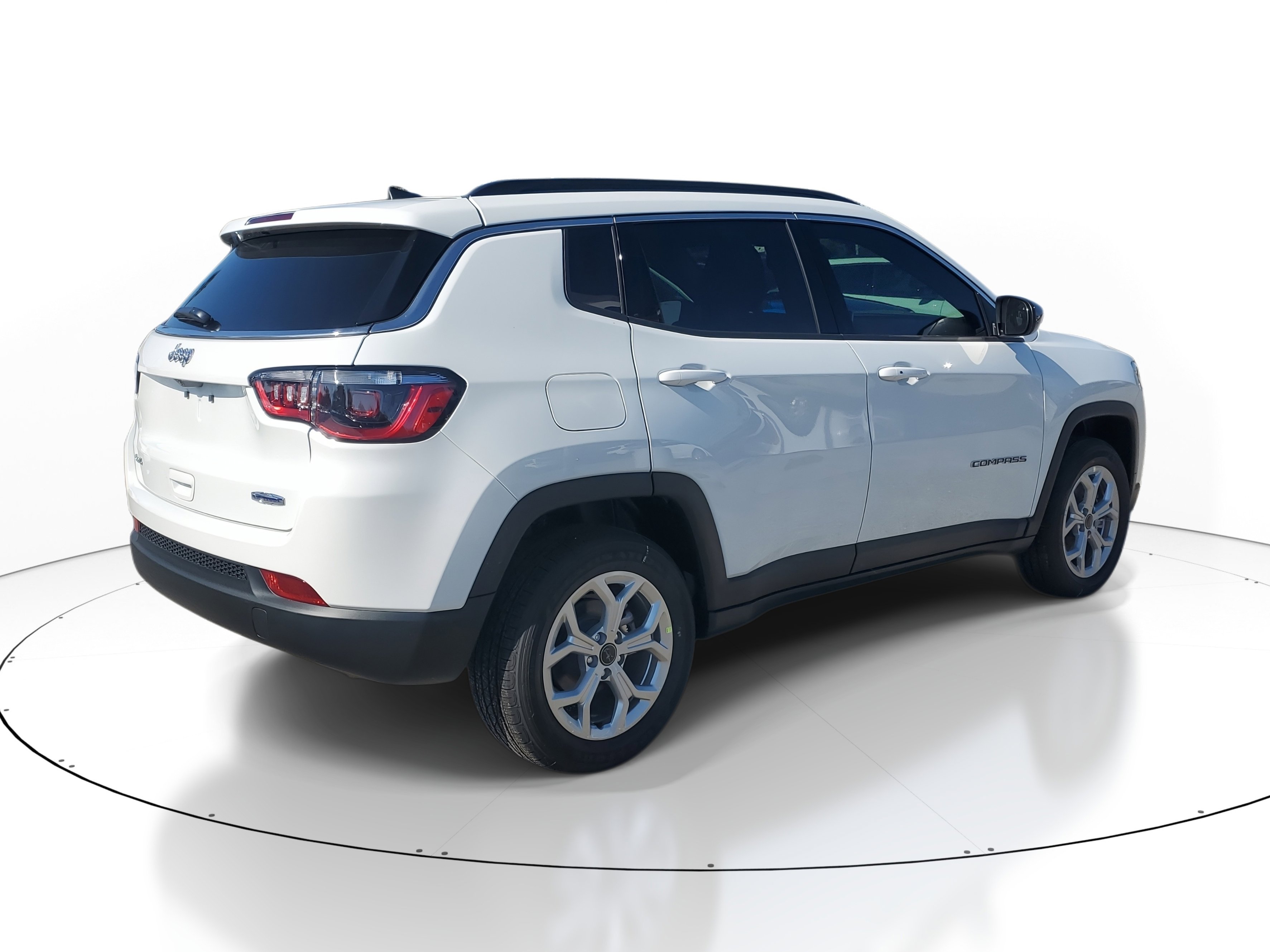 New 2026 Jeep Compass Latitude image 4