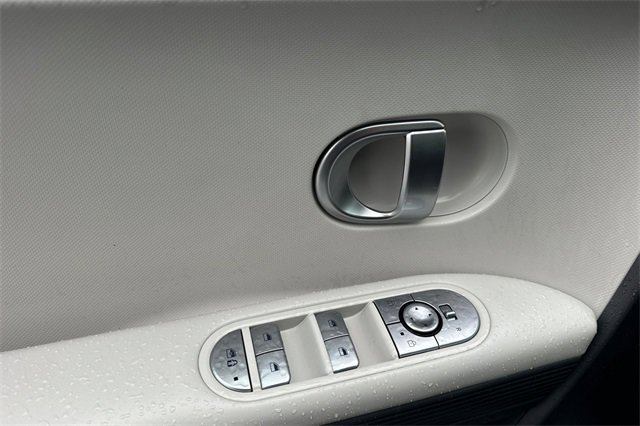 Certified 2024 Hyundai Ioniq 5 SE image 14