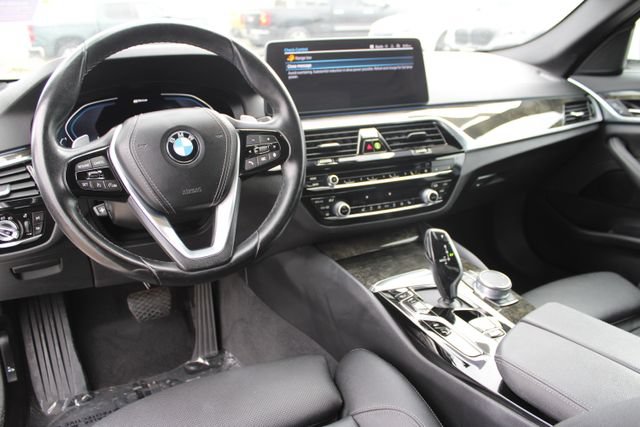 Used 2021 BMW 530e w/ Parking Assistance Package RWD image 13