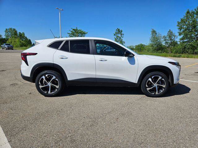 Certified 2024 Chevrolet Trax RS FWD image 8