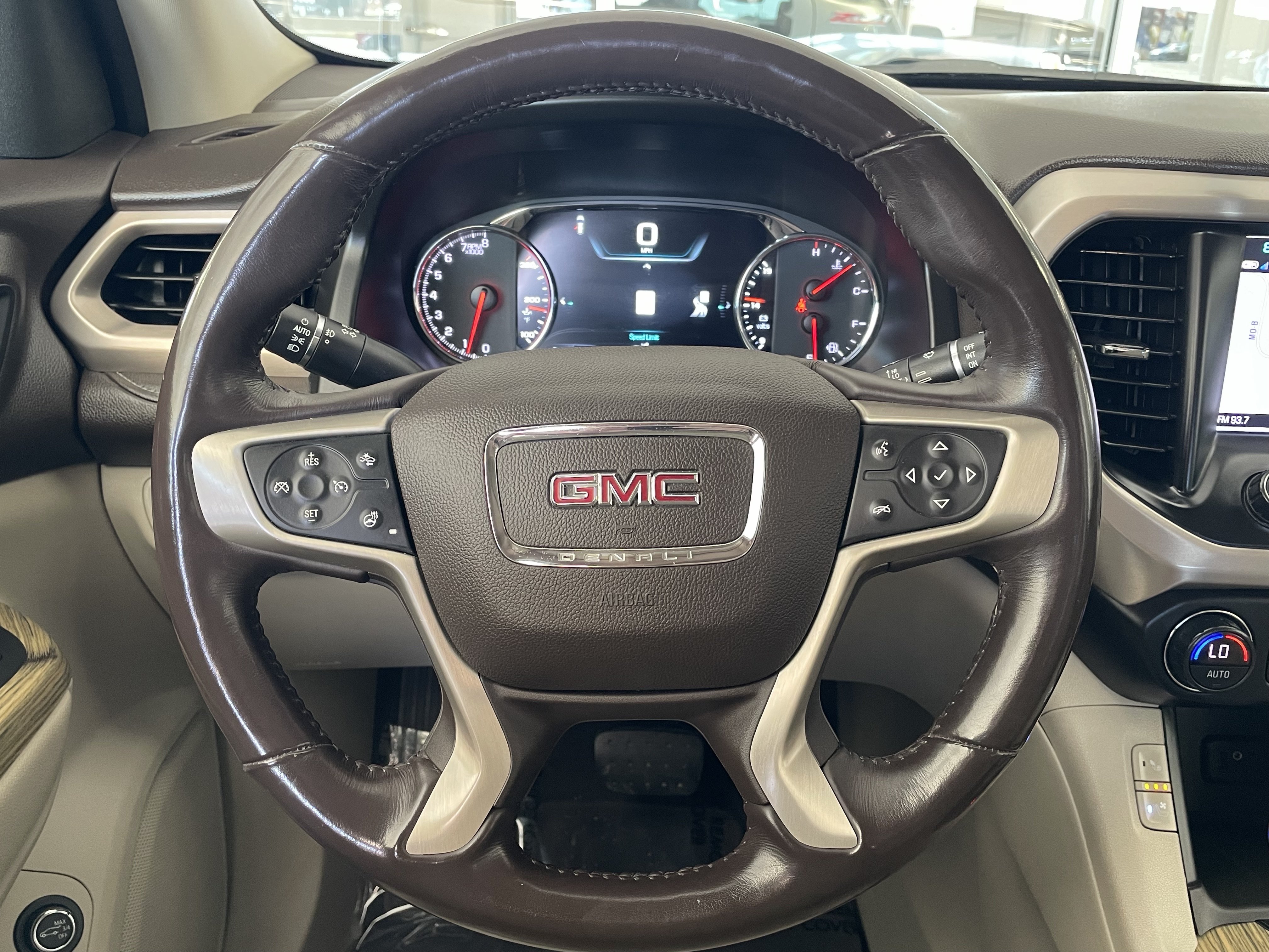 Used 2019 GMC Acadia Denali w/ Technology Package FWD image 35