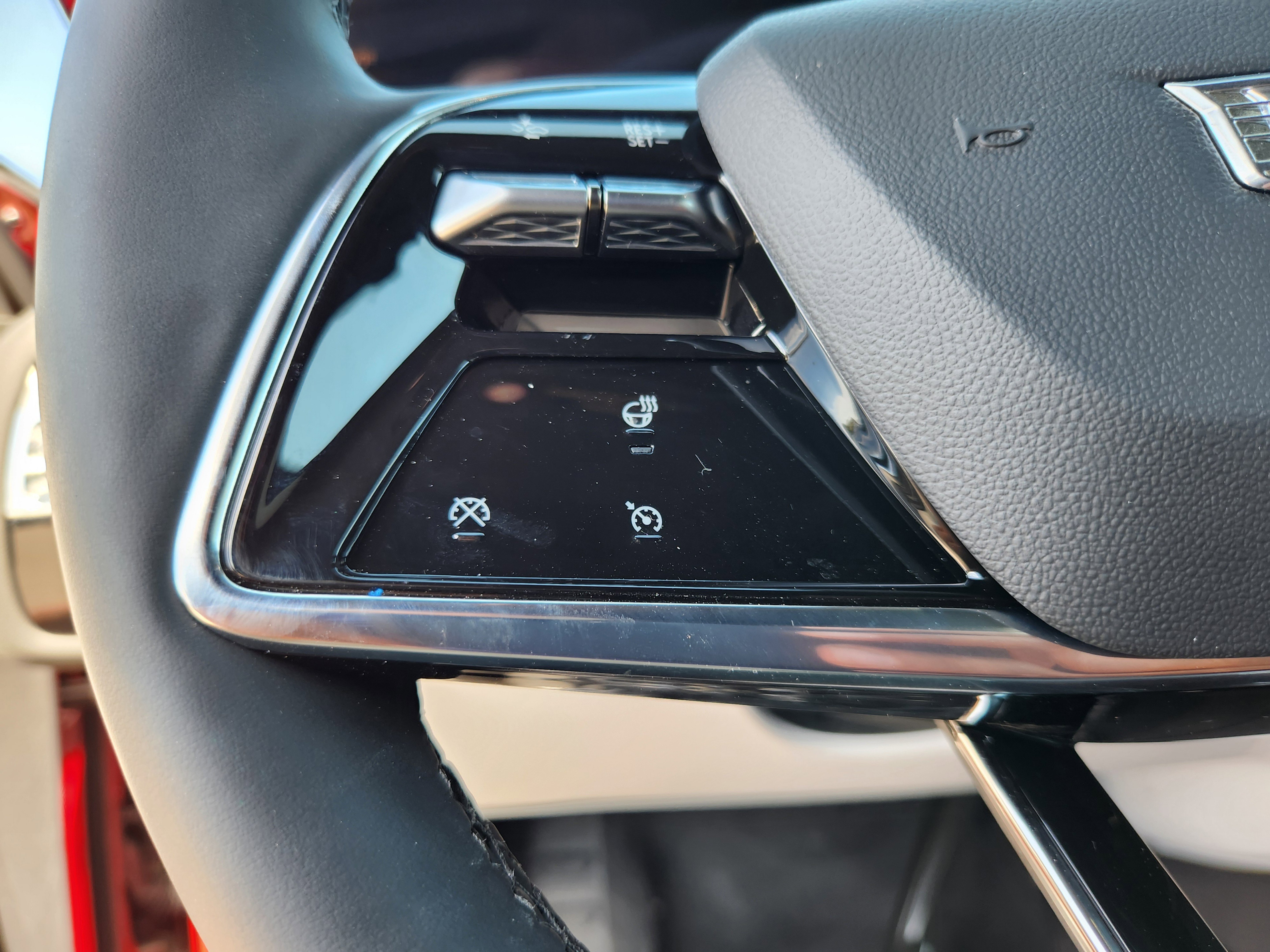 New 2025 Cadillac Lyriq Sport image 32