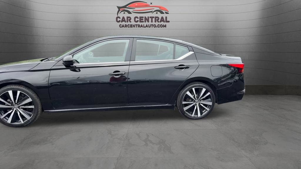 Used 2022 Nissan Altima 2.5 SR FWD image 14