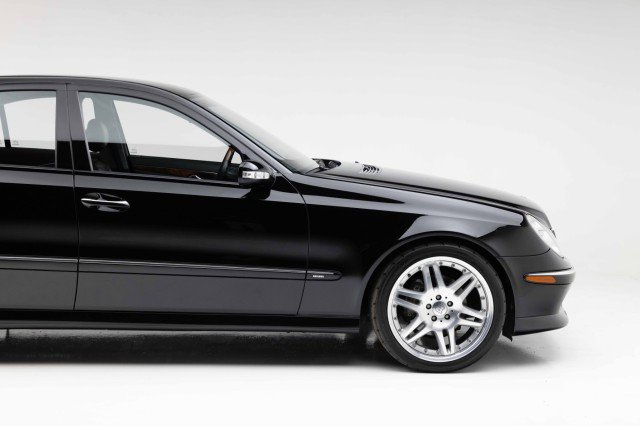 Used 2005 Mercedes-Benz E 500 Sedan image 23