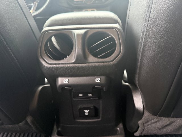 Used 2023 Jeep Wrangler Sahara w/ Cold Weather Group AWD/4WD image 16