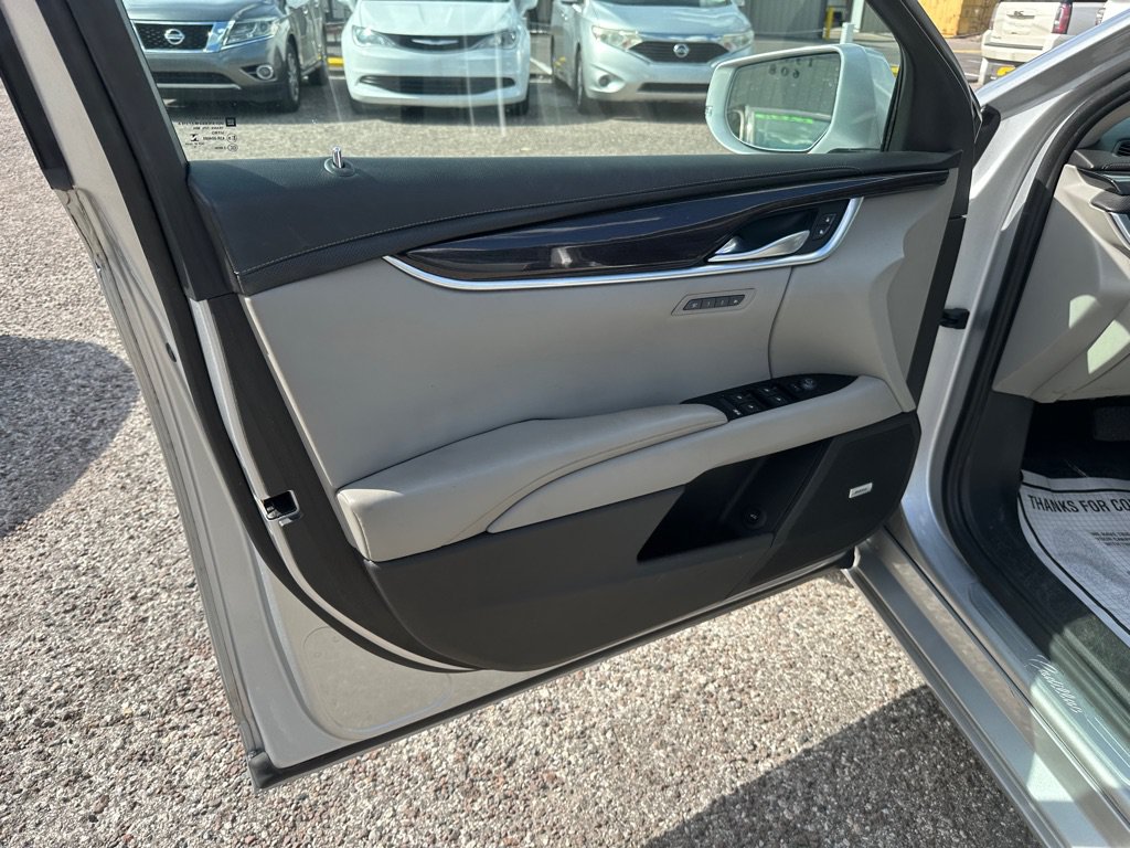 Used 2013 Cadillac XTS Luxury w/ Driver Awareness Package FWD image 11