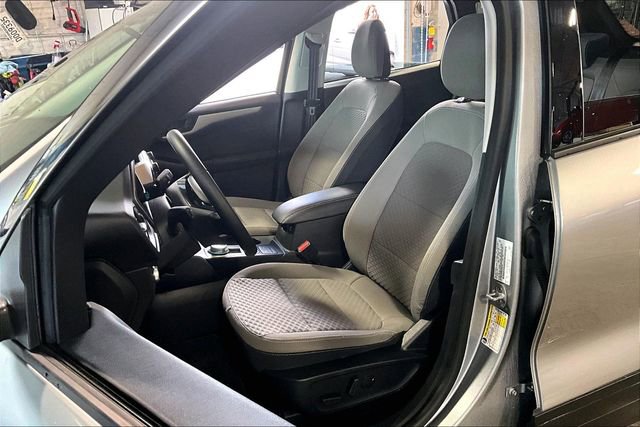 Used 2022 Ford Escape SE w/ Convenience Package image 26