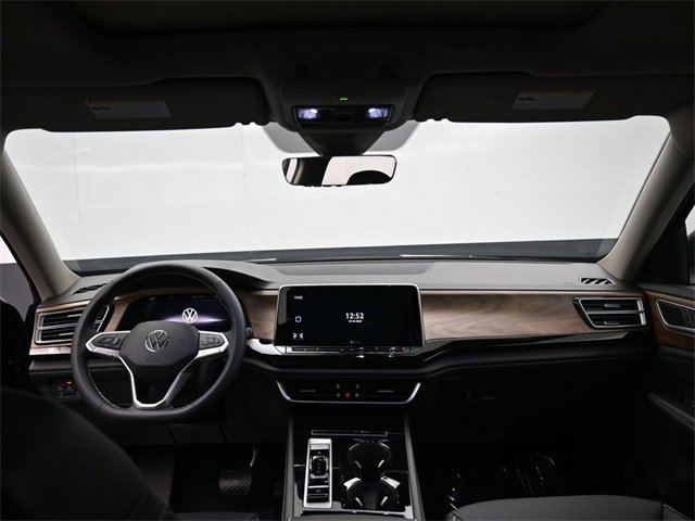 New 2026 Volkswagen Atlas SE image 10