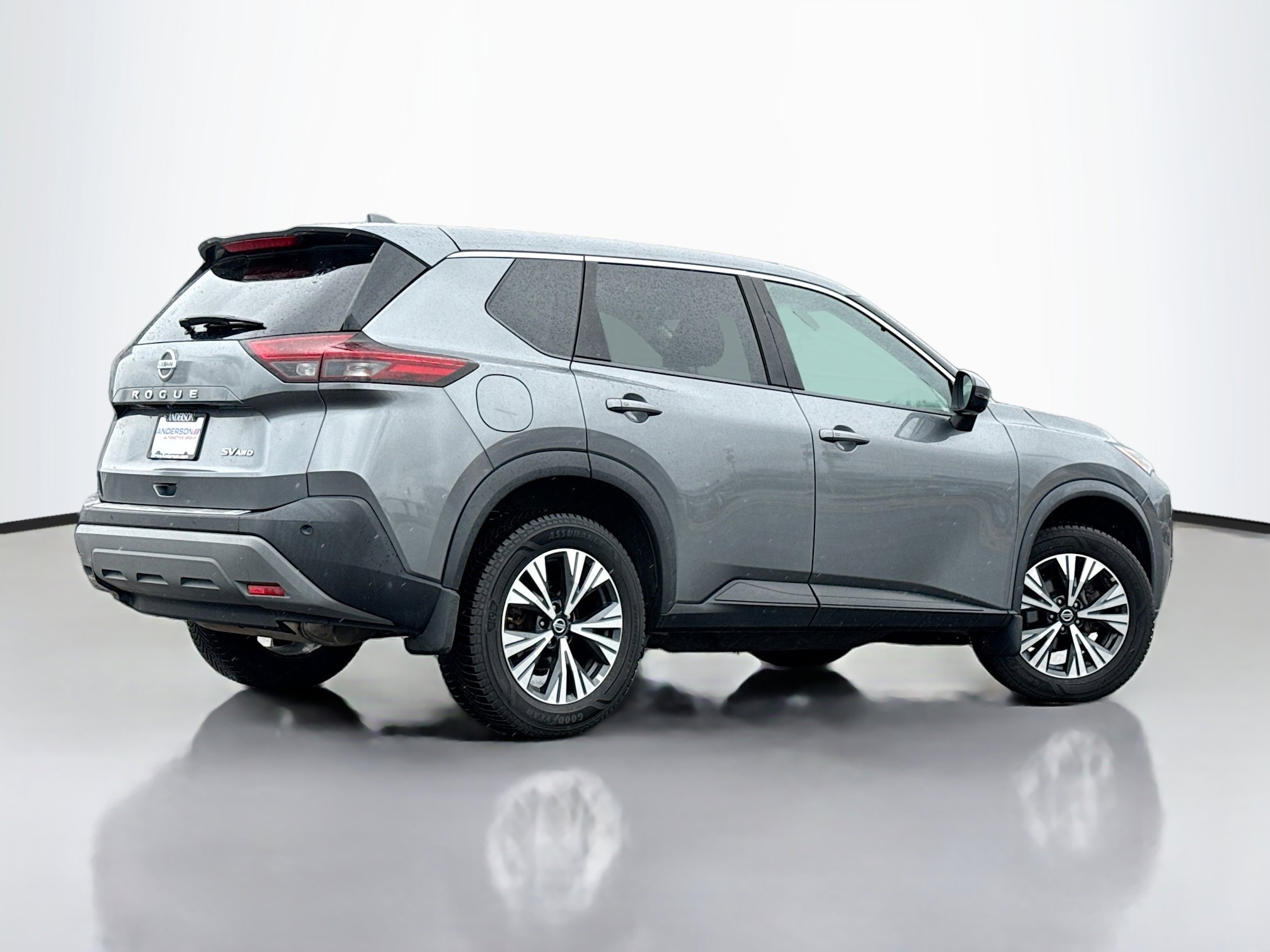 Used 2021 Nissan Rogue SV AWD/4WD image 2
