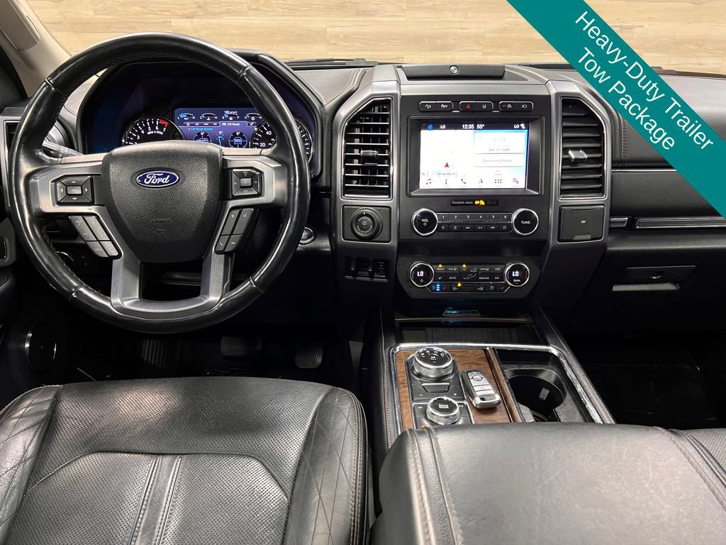 Used 2019 Ford Expedition Platinum image 2