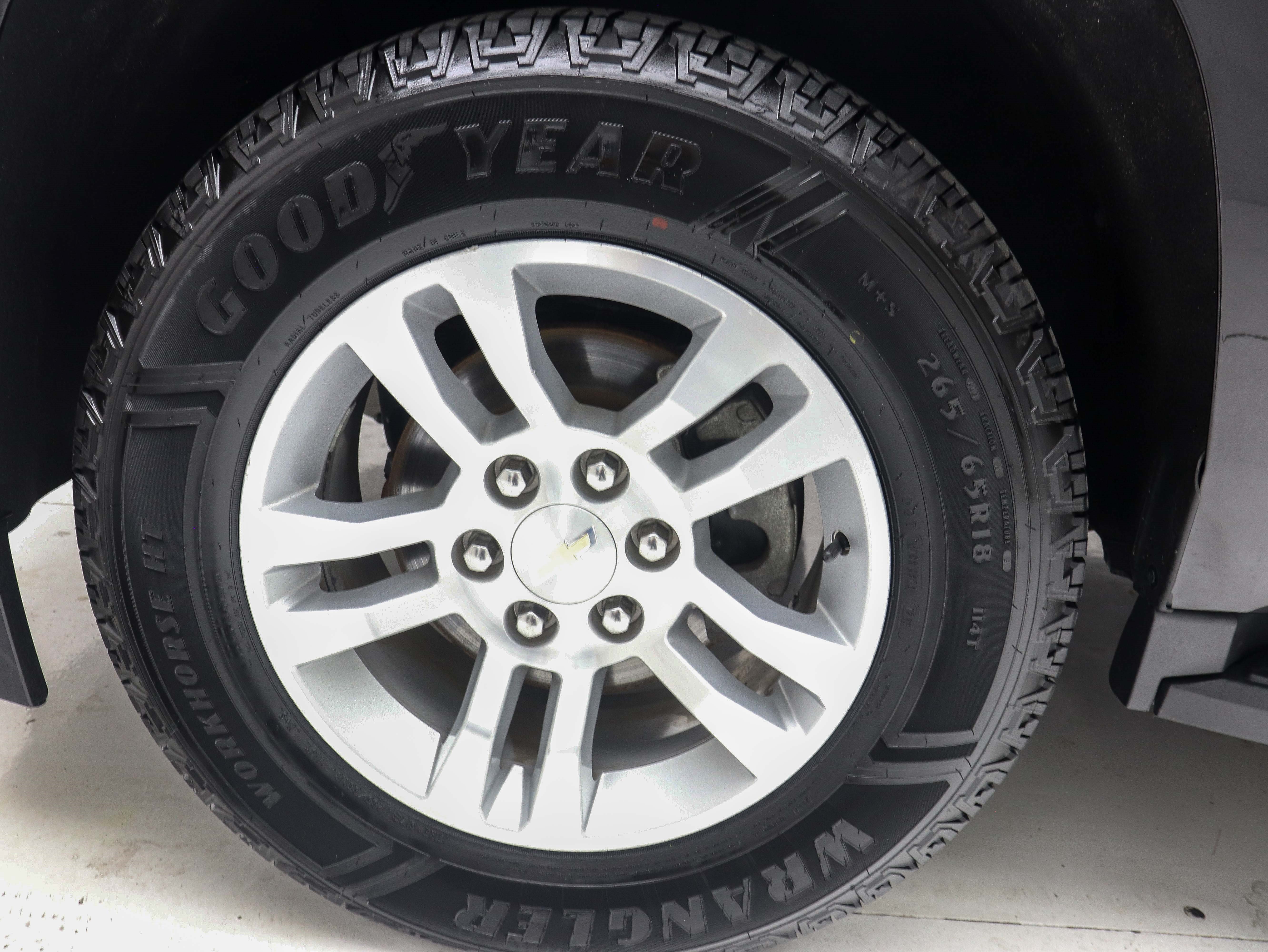 Used 2016 Chevrolet Suburban LS AWD/4WD image 27