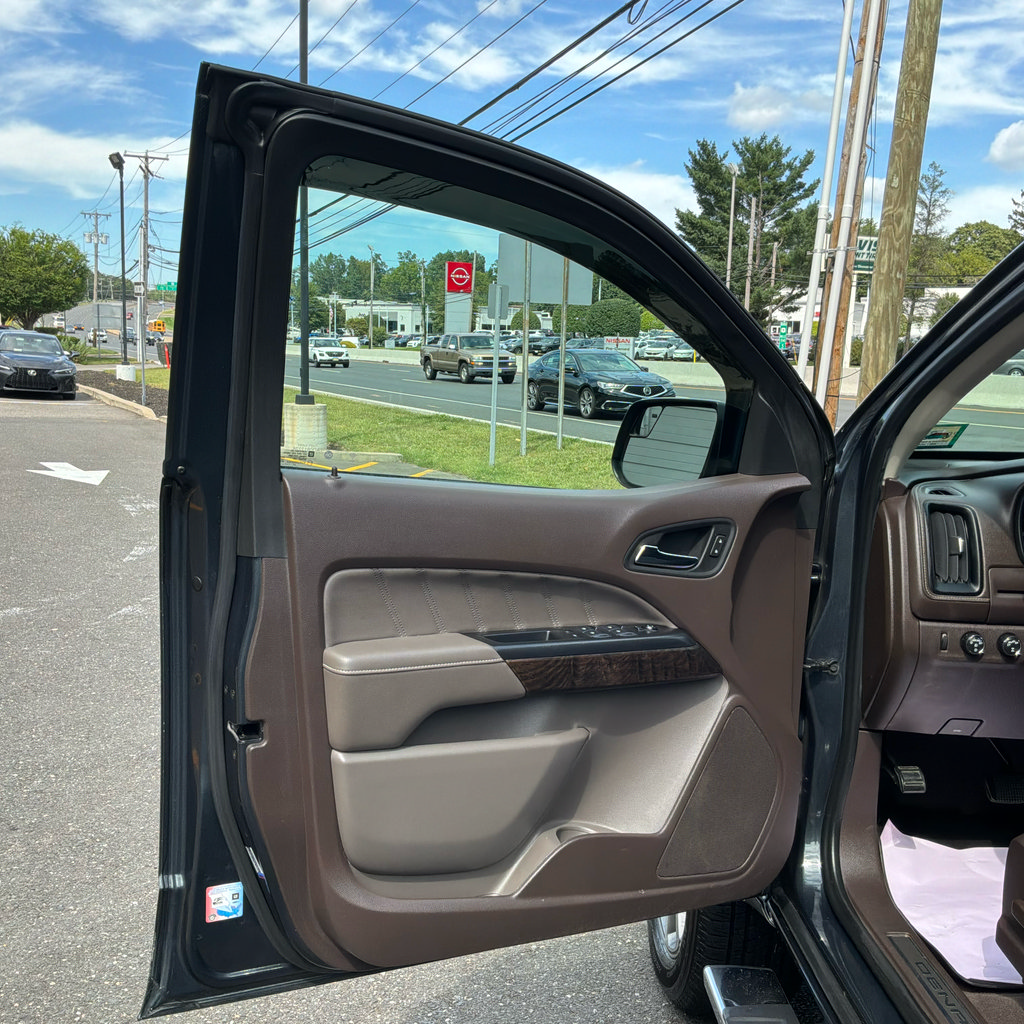Used 2021 GMC Canyon Denali AWD/4WD image 17