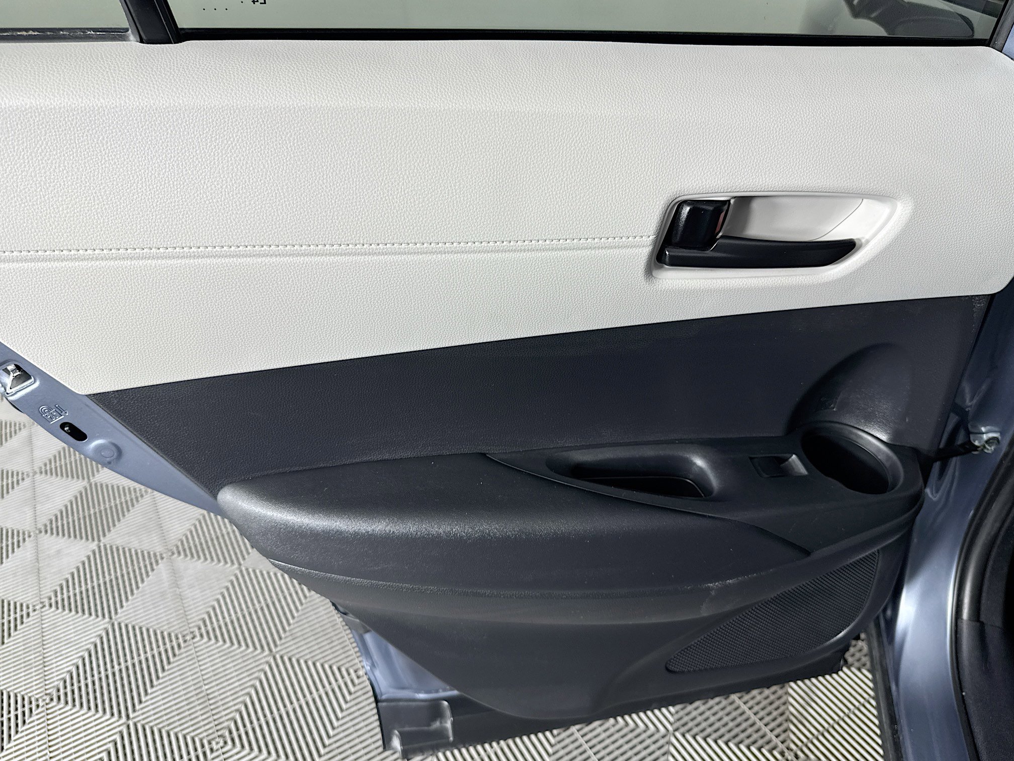 Used 2023 Toyota Corolla Cross L image 24