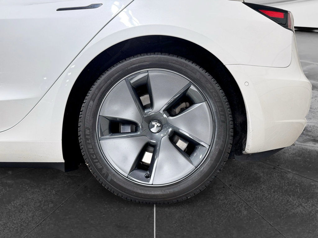 Used 2021 Tesla Model 3 Standard Range Plus RWD image 29